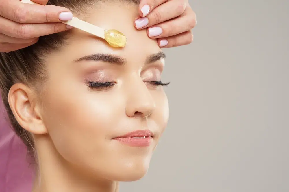 Hair-removal-waxing-beauty-salon (1)